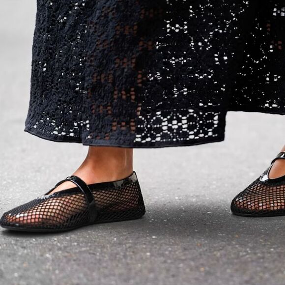 BRAND NEW MADDEN GIRL WOMENS BARELY MESH with ELASTIC STRAP FLATS - Picture 16 of 16